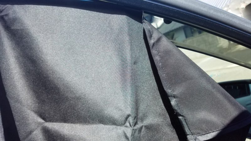 車の前座席用サンシェード 磁石でぴったり日よけカーテン | ねむり猫のゆるゆる高知暮らし